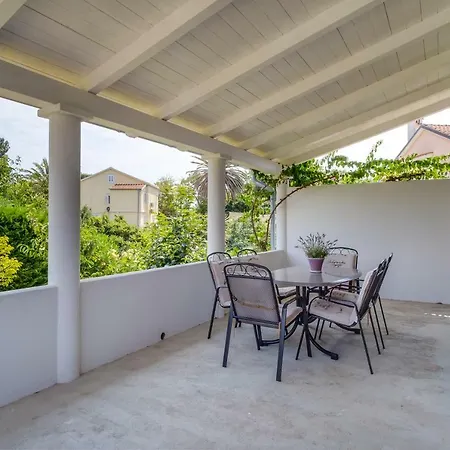 Mirta Holiday home *