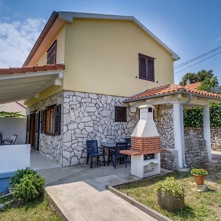 Holiday home Mirta *