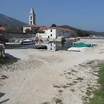Mirta Casa de Férias Nerezine