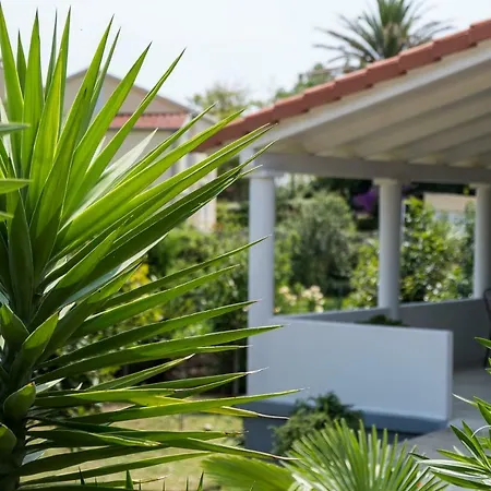 別荘 Mirta ネレジネ