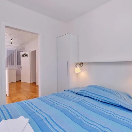 Mirta Feriehus Nerezine